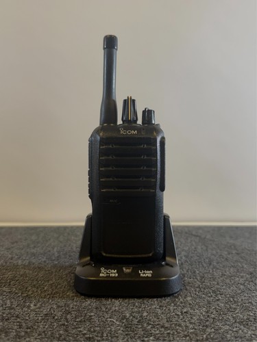 Icom f4002 uhf watt - ic-f4002,
