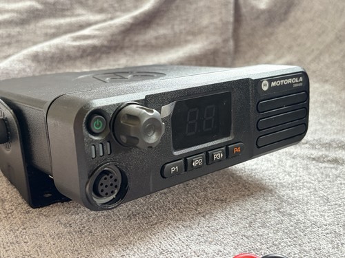 Motorola dm4400 uhf digital - motorola,