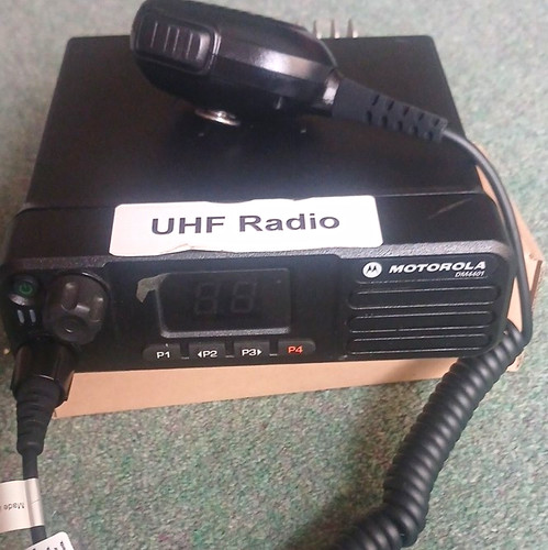 Motorola dm4401 uhf desktop - motorola,