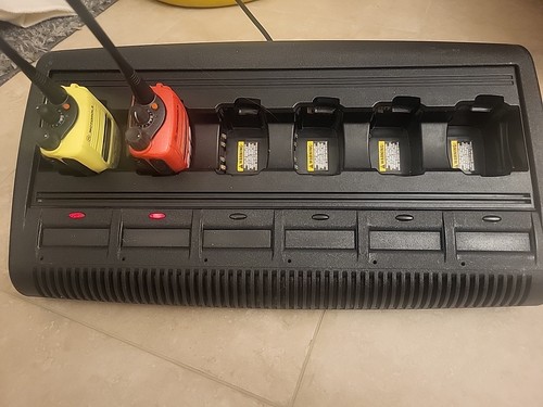 Motorola gp388 way charger - motorola,