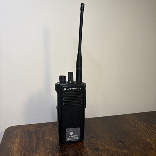 Motorola dp4400 uhf digital - uhf,